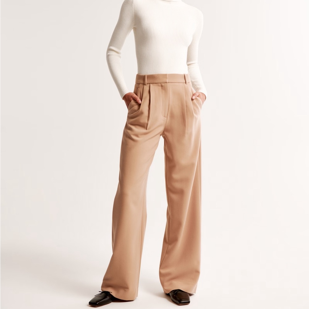 A&F Curve Love Sloan Tailored Pant in Light Brown